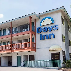 2* Hotel Days By Wyndham West